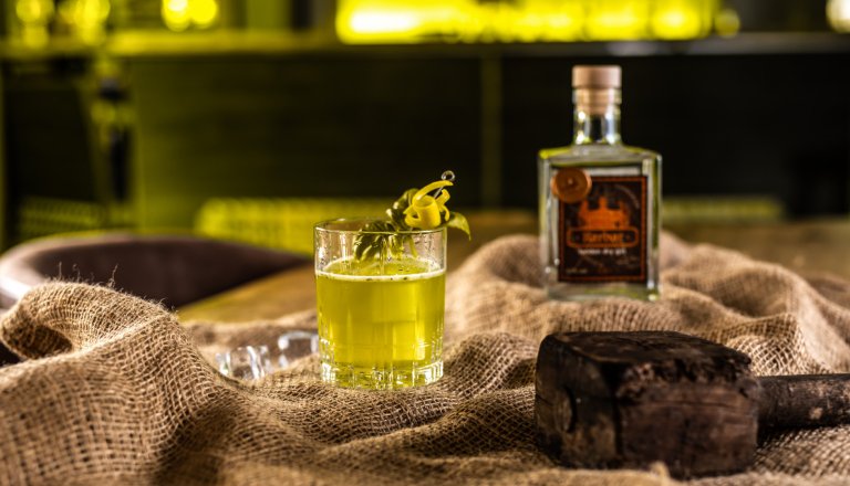 Der Gin Basil Smash hat sich seit einiger Zeit in den Bars durchgesetzt.